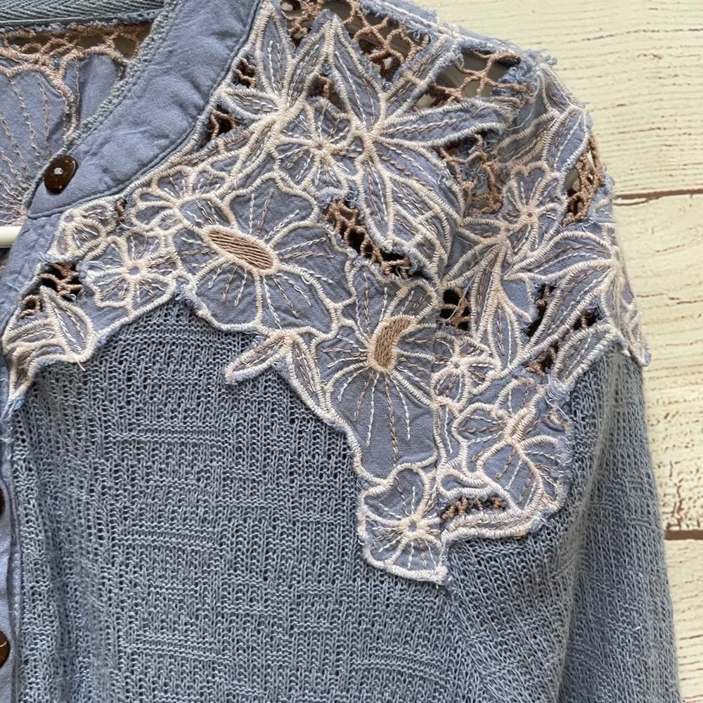 FREE PEOPLE EMBROIDERED HENLEY THERMAL‎ TOP IN BLUE